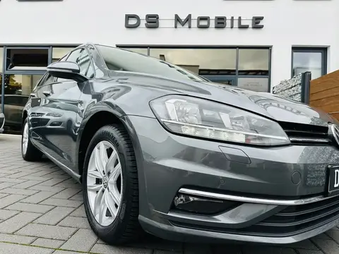 Used VOLKSWAGEN GOLF Petrol 2017 Ad 