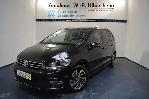 Used VOLKSWAGEN TOURAN Petrol 2017 Ad 