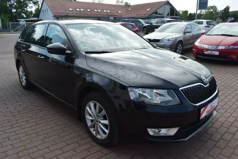 Used SKODA OCTAVIA Petrol 2015 Ad 