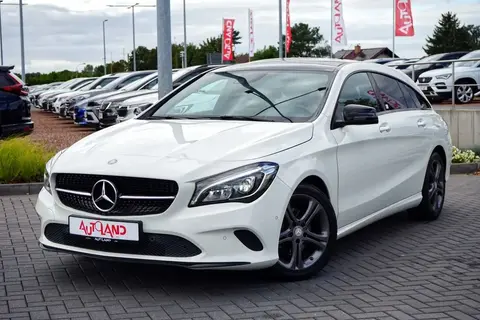 Used MERCEDES-BENZ CLASSE CLA Petrol 2017 Ad 