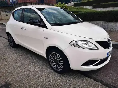 Annonce LANCIA YPSILON Essence 2017 d'occasion 