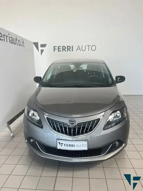 Used LANCIA YPSILON Hybrid 2022 Ad 