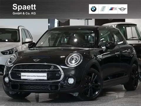 Annonce MINI COOPER Essence 2019 d'occasion Allemagne