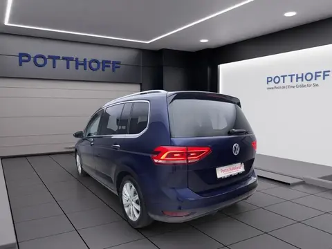 Used VOLKSWAGEN TOURAN Petrol 2019 Ad 