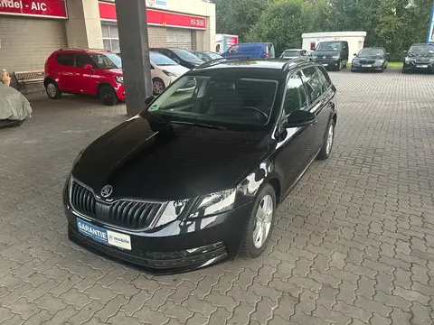 Used SKODA OCTAVIA Petrol 2019 Ad 