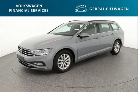 Used VOLKSWAGEN PASSAT Petrol 2022 Ad 