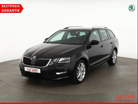 Used SKODA OCTAVIA Petrol 2018 Ad 