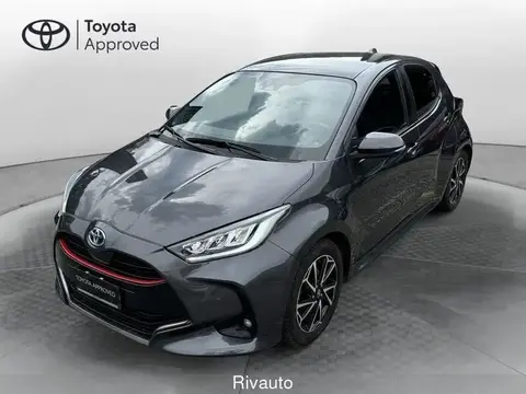 Used TOYOTA YARIS Hybrid 2021 Ad 