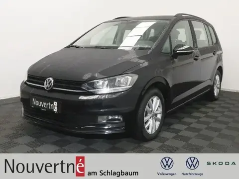 Used VOLKSWAGEN TOURAN Diesel 2017 Ad 