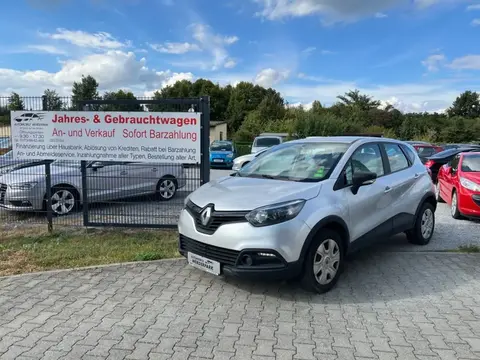 Used RENAULT CAPTUR Petrol 2015 Ad 