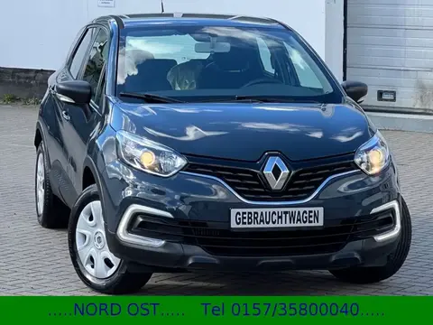 Used RENAULT CAPTUR Petrol 2017 Ad 