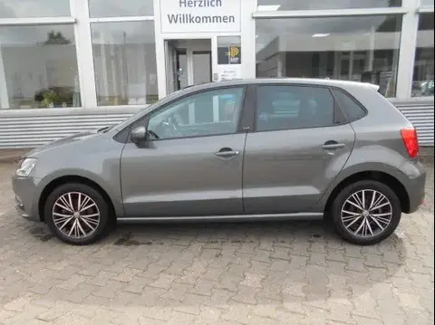 Used VOLKSWAGEN POLO Petrol 2017 Ad 