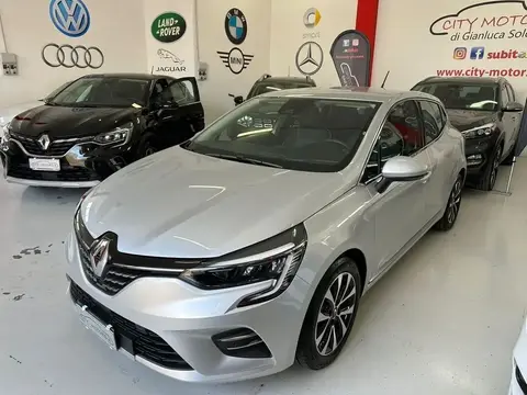 Annonce RENAULT CLIO Essence 2023 d'occasion 