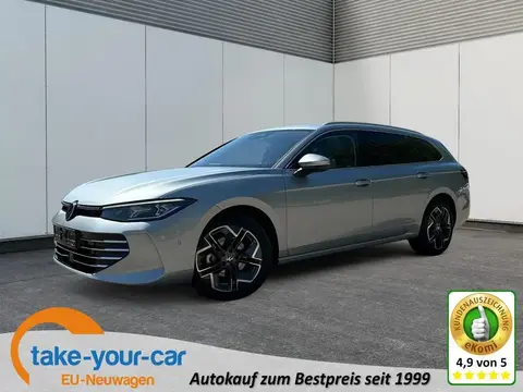 Used VOLKSWAGEN PASSAT Petrol 2024 Ad 