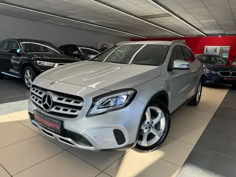 Used MERCEDES-BENZ CLASSE GLA Petrol 2017 Ad 