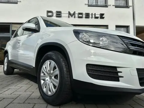 Used VOLKSWAGEN TIGUAN Petrol 2015 Ad 