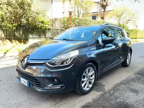 Used RENAULT CLIO Diesel 2018 Ad 