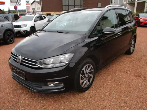 Used VOLKSWAGEN TOURAN Diesel 2017 Ad 