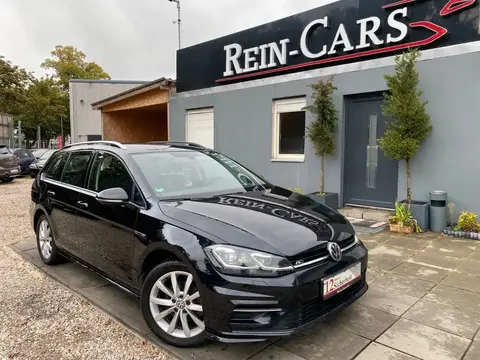 Used VOLKSWAGEN GOLF Petrol 2018 Ad 