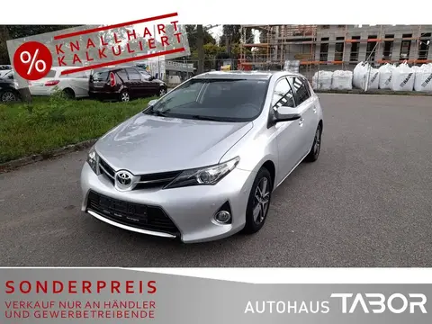 Used TOYOTA AURIS Petrol 2015 Ad 