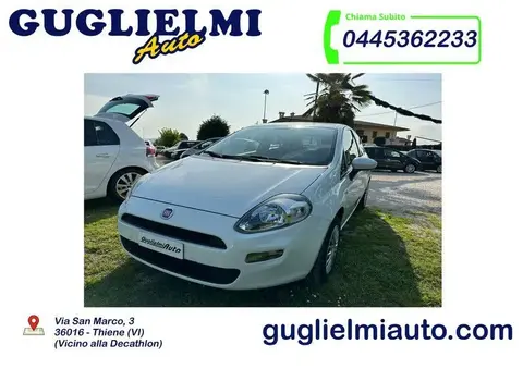 Used FIAT PUNTO  2015 Ad 