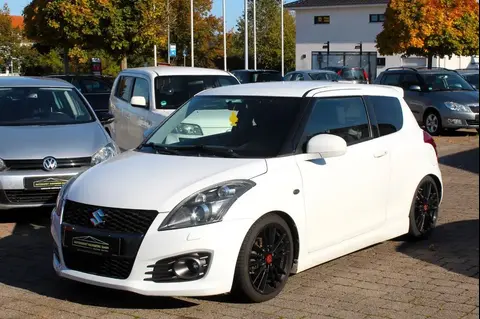 Used SUZUKI SWIFT Petrol 2015 Ad 