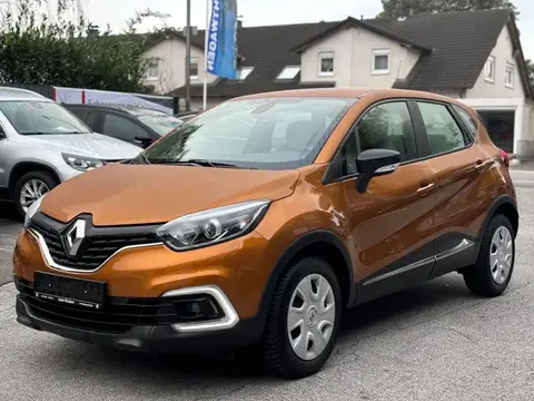 Used RENAULT CAPTUR Petrol 2018 Ad 