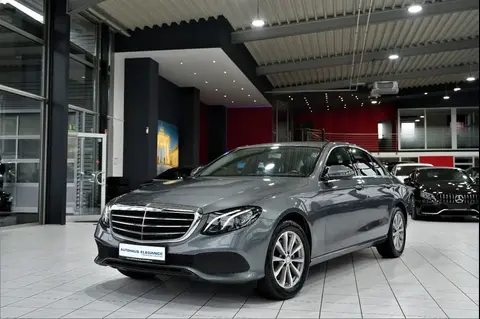 Annonce MERCEDES-BENZ CLASSE E Essence 2017 d'occasion 