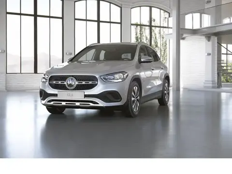 Used MERCEDES-BENZ CLASSE GLA Hybrid 2022 Ad 