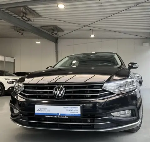 Used VOLKSWAGEN PASSAT Petrol 2022 Ad 