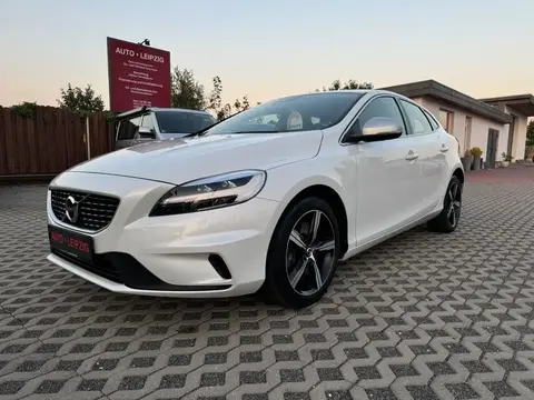 Annonce VOLVO V40 Essence 2019 d'occasion 