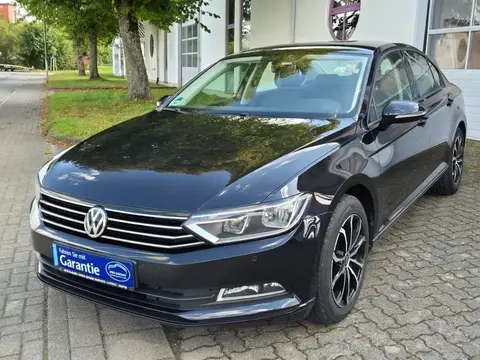 Used VOLKSWAGEN PASSAT Petrol 2015 Ad 