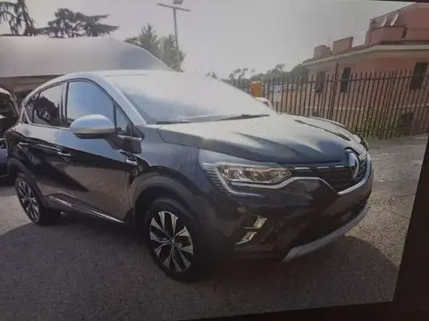 Used RENAULT CAPTUR Petrol 2023 Ad 