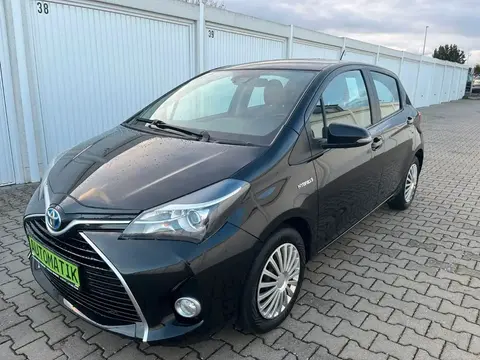 Used TOYOTA YARIS Hybrid 2016 Ad 