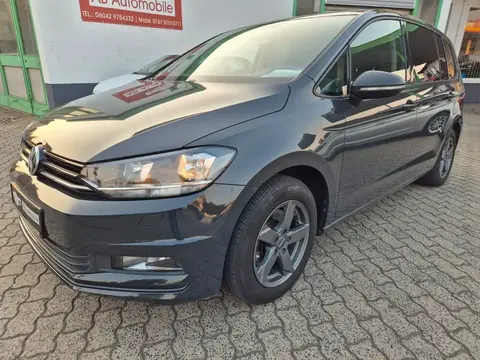 Used VOLKSWAGEN TOURAN Diesel 2017 Ad 