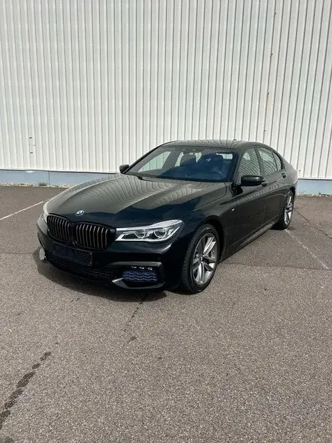 Used BMW SERIE 7 Petrol 2017 Ad 