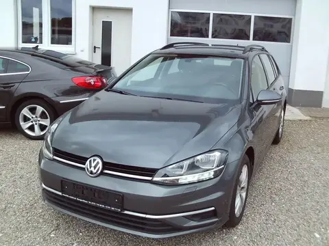 Used VOLKSWAGEN GOLF Petrol 2018 Ad 