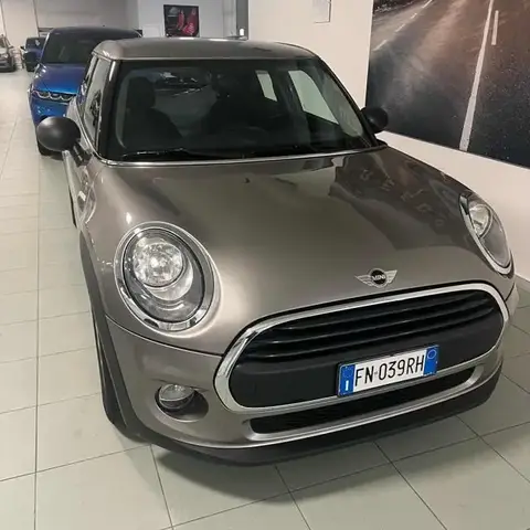 Used MINI ONE Diesel 2018 Ad 