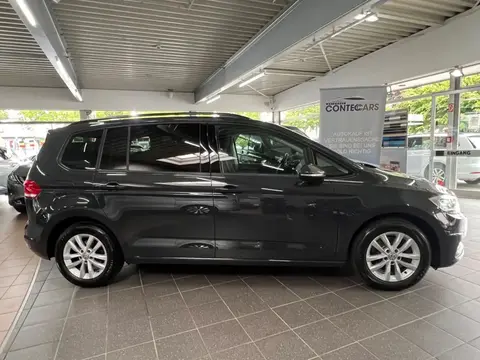 Used VOLKSWAGEN TOURAN Diesel 2019 Ad 