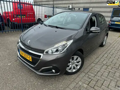 Used PEUGEOT 208 Petrol 2018 Ad 