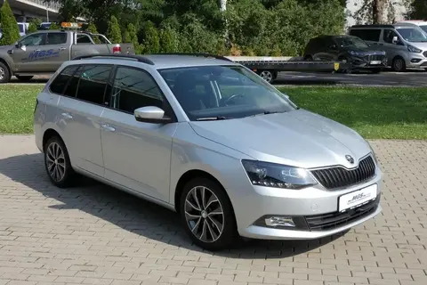 Used SKODA FABIA Petrol 2015 Ad 