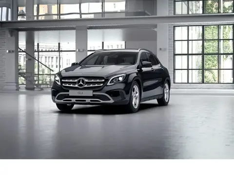 Used MERCEDES-BENZ CLASSE GLA Petrol 2019 Ad 