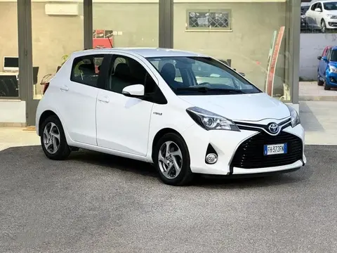 Used TOYOTA YARIS Hybrid 2017 Ad 