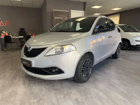 Annonce LANCIA YPSILON Hybride 2021 d'occasion 