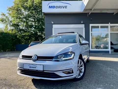 Used VOLKSWAGEN GOLF Petrol 2017 Ad 