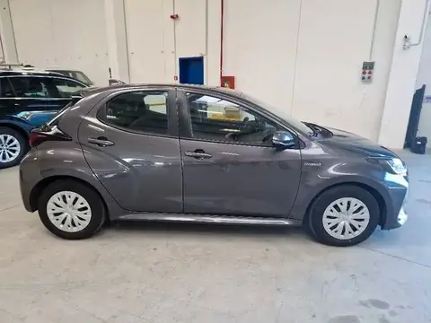 Used TOYOTA YARIS Hybrid 2021 Ad 