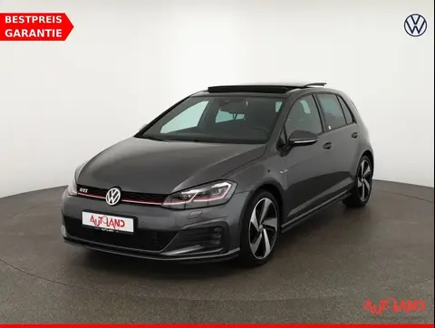 Used VOLKSWAGEN GOLF Petrol 2017 Ad 