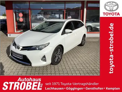 Used TOYOTA AURIS Petrol 2015 Ad 