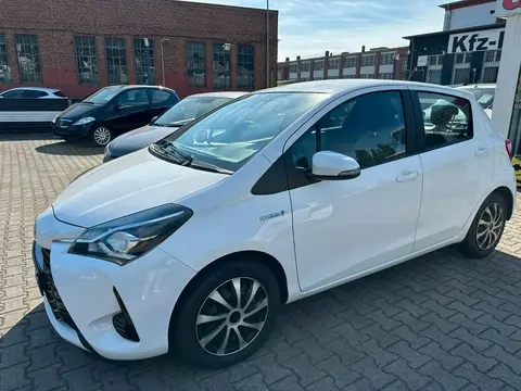 Used TOYOTA YARIS Hybrid 2018 Ad 