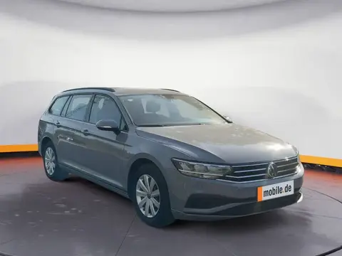 Used VOLKSWAGEN PASSAT Petrol 2022 Ad 